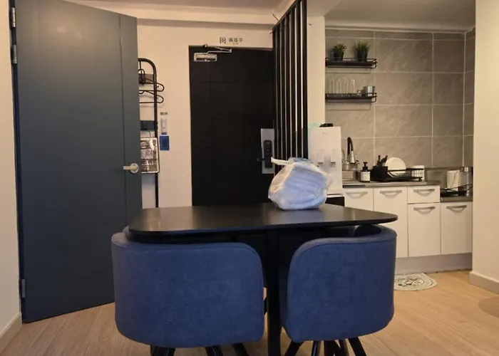 2baths 2br Heart Of Sinchon Pensión 4*