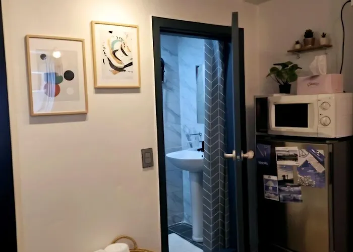 2baths 2br Heart Of Sinchon 4*